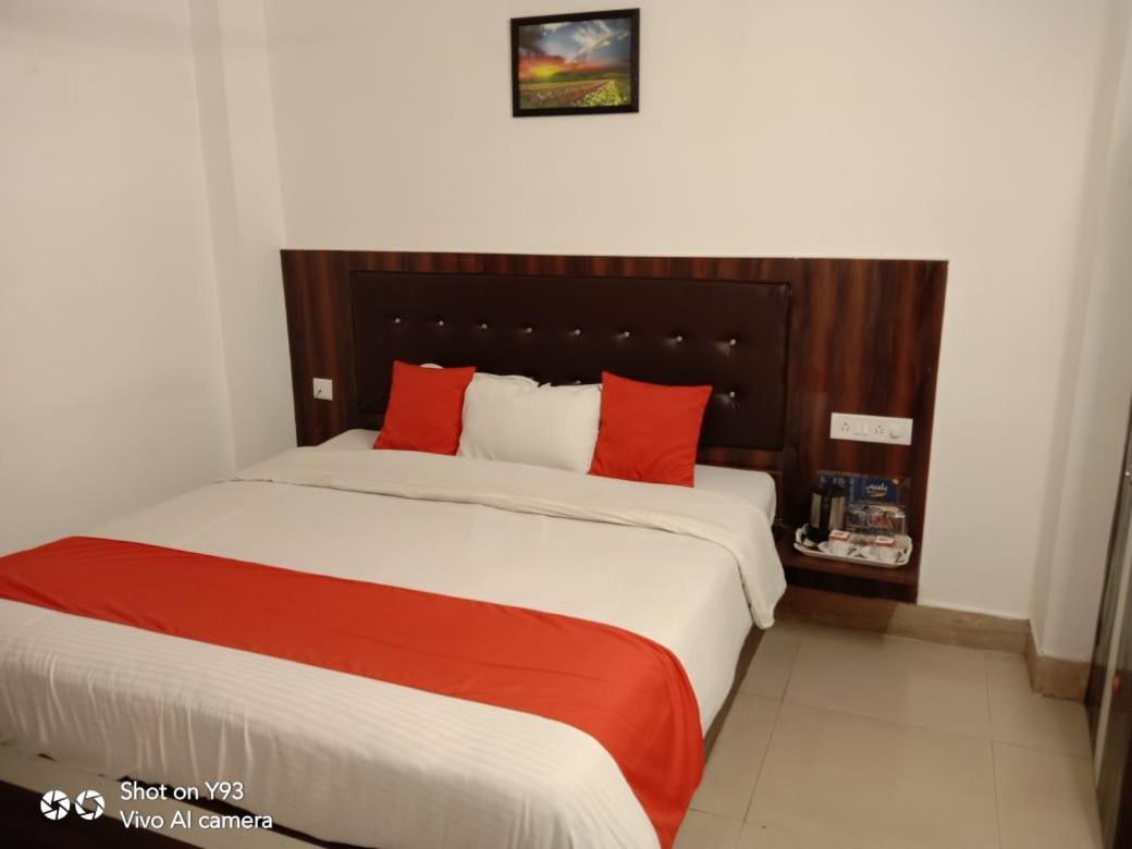 Hotel Holydon Njp Siliguri Exterior photo